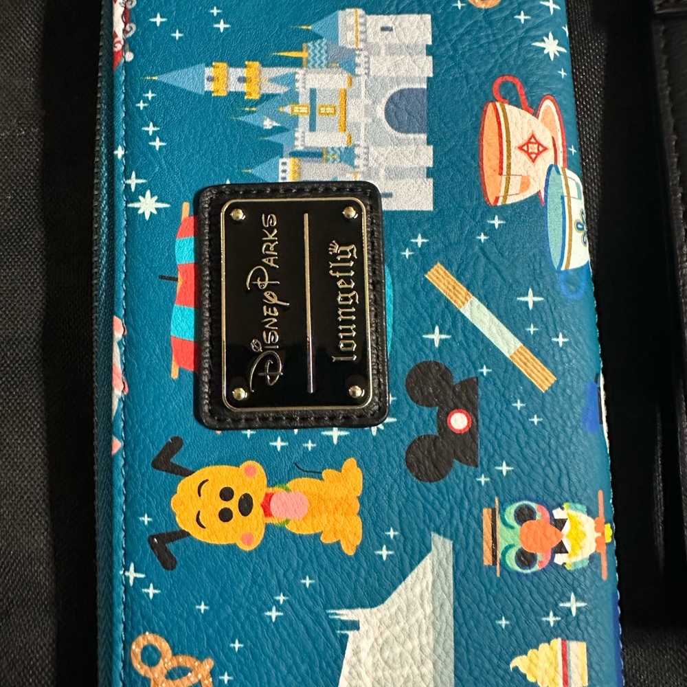 Disney Wallet - Picture 2 of 3